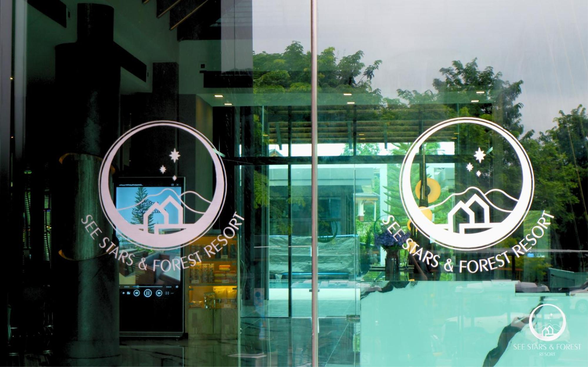 See Stars & Forest Resort Amphoe Sawang Daen Din Exterior foto
