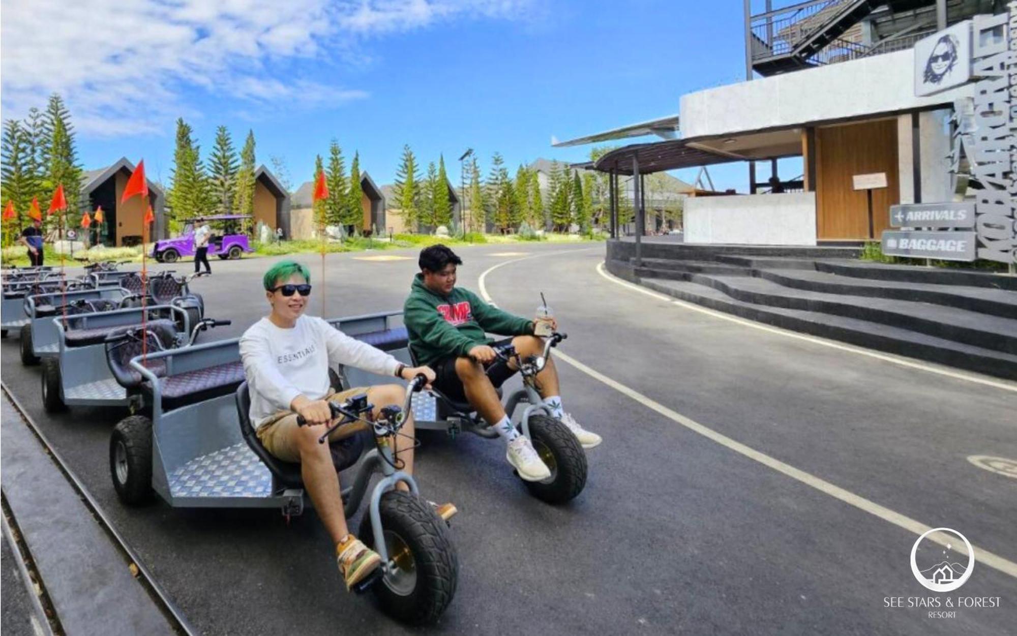 See Stars & Forest Resort Amphoe Sawang Daen Din Exterior foto